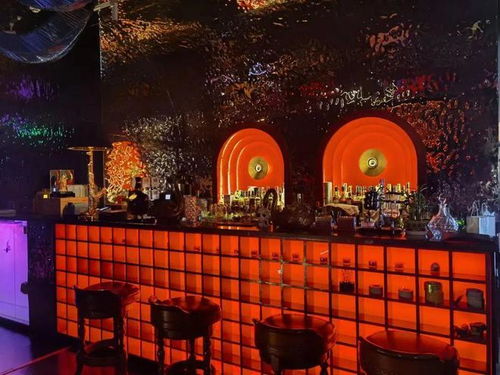原地逛遍通惠河畔 甜點、飲品與慢搖時光——盡在Young Bar